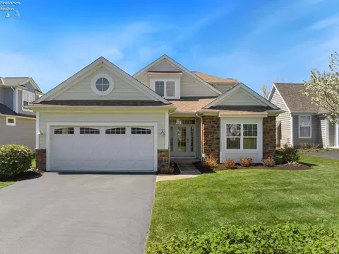 2040 S Bailiwick Ln, Marblehead, OH 43440
