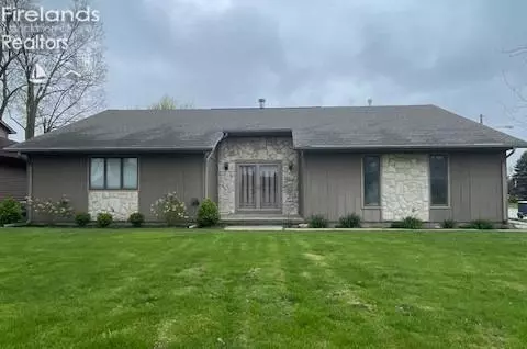 515 Pennsylvania Ave, Sandusky, OH 44870