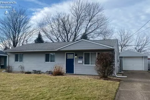 1405 Wamajo Dr, Sandusky, OH 44870