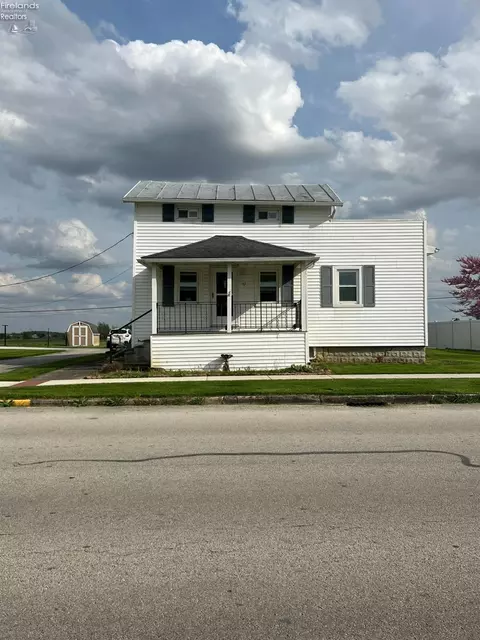 43 W Tiffin St, New Riegel, OH 44853
