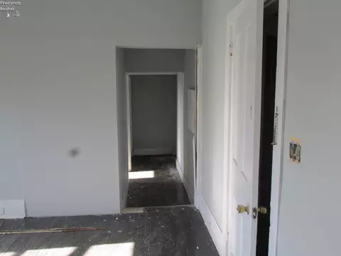 Entry Way - 332 Lawrence St, Sandusky, OH 44870 photo 2 of 4