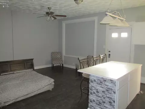 Dining - 332 Lawrence St, Sandusky, OH 44870 photo 2 of 2