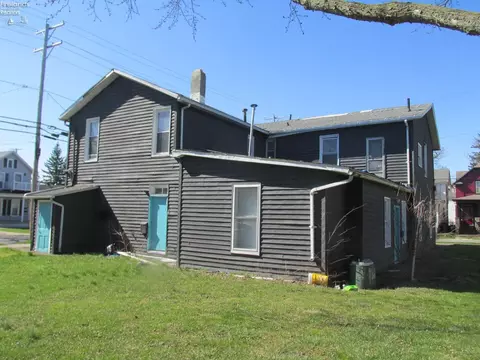 Exterior - 332 Lawrence St, Sandusky, OH 44870 photo 4 of 6