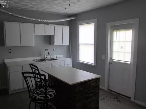 Kitchen - 332 Lawrence St, Sandusky, OH 44870 photo 3 of 6