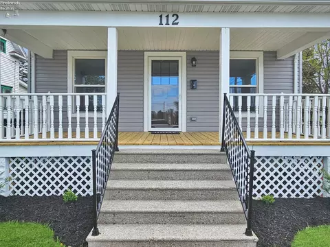 Exterior - 112 Nelson St, Clyde, OH 43410 photo 3 of 12