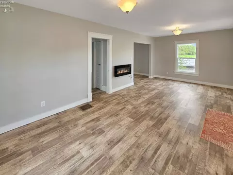 Living - 112 Nelson St, Clyde, OH 43410 photo 3 of 6