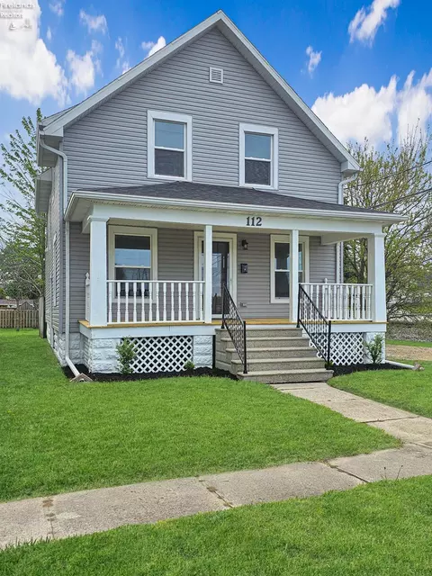 Exterior - 112 Nelson St, Clyde, OH 43410 photo 4 of 12