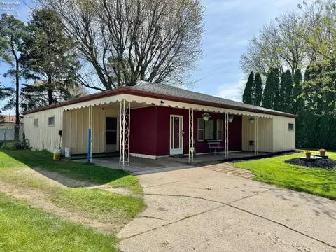 563 County Road 358, Fremont, OH 43420