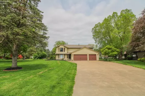 2305 Deerpath Dr, Sandusky, OH 44870