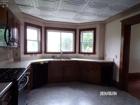 Kitchen - 417 High St, Bellevue, OH 44811 photo 1 of 1