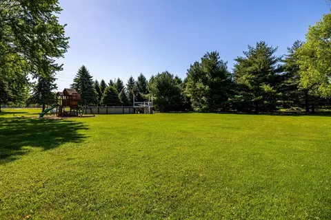Exterior - 7110 Darrow Rd, Huron, OH 44839 photo 4 of 6