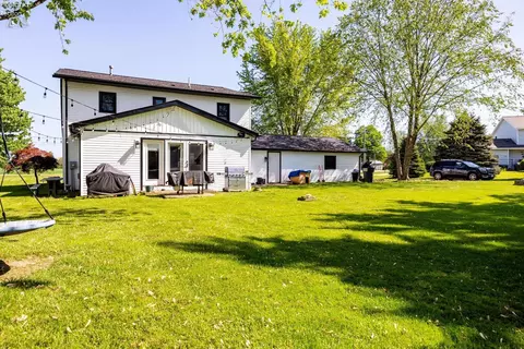 Exterior - 7110 Darrow Rd, Huron, OH 44839 photo 3 of 6
