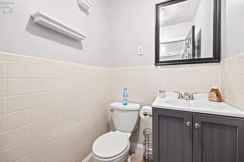 Bath - 7110 Darrow Rd, Huron, OH 44839 photo 1 of 4
