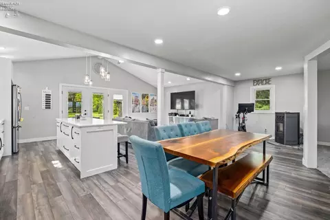 Dining - 7110 Darrow Rd, Huron, OH 44839 photo 2 of 2