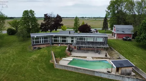 20600 W State Route 105, Elmore, OH 43416