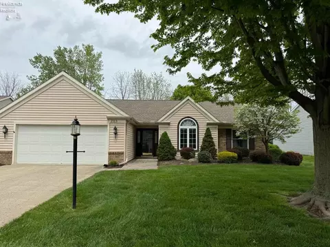2113 Westwind Dr, Sandusky, OH 44870