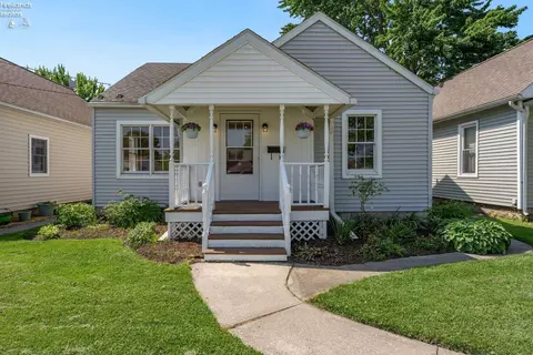 113 W Walnut St, Oak Harbor, OH 43449