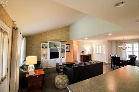 503 Mallard Cir, Huron, OH 44839 photo 16
