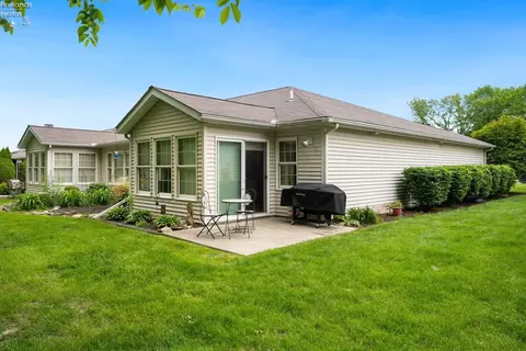 356 Lighthouse Oval, Marblehead, OH 43440 photo 3