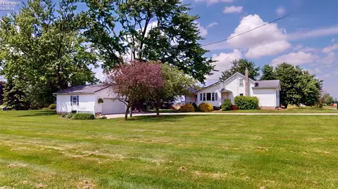 2971 Old State Rd, Willard, OH 44890 photo 3