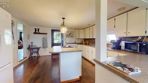 2971 Old State Rd, Willard, OH 44890 photo 7