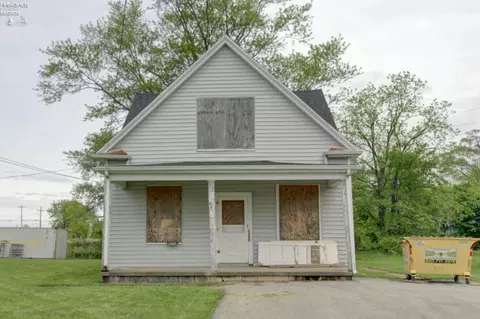 2712 Tremper Ave, Sandusky, OH 44870