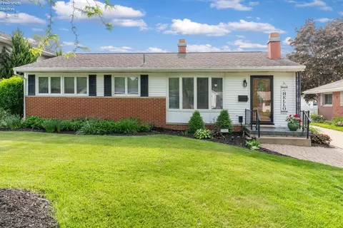 3707 Scottley Dr, Sandusky, OH 44870