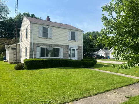 230 N Columbus Ave, Fremont, OH 43420