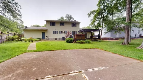 Exterior - 708 Kennedy Dr, Willard, OH 44890 photo 3 of 4