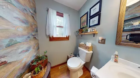 Bath - 708 Kennedy Dr, Willard, OH 44890 photo 1 of 6