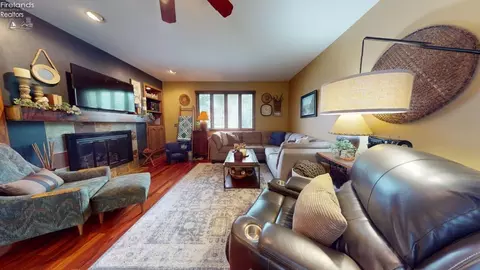 Living - 708 Kennedy Dr, Willard, OH 44890 photo 3 of 3