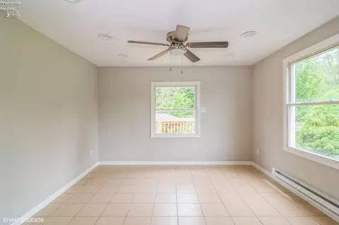 Living - 13805 Riley Rd, Milan, OH 44846 photo 3 of 3