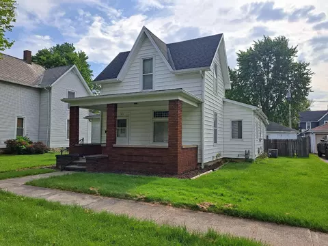523 S Wayne St, Fremont, OH 43420