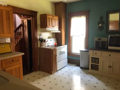 411 Maplewood St, Willard, OH 44890 photo 17