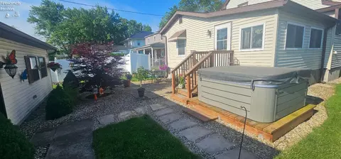 411 Maplewood St, Willard, OH 44890 photo 8