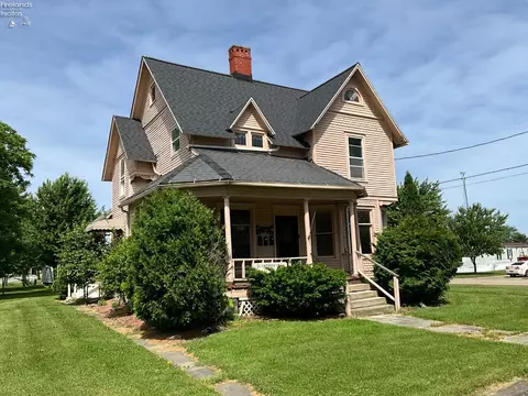 153 N Main St, New London, OH 44851