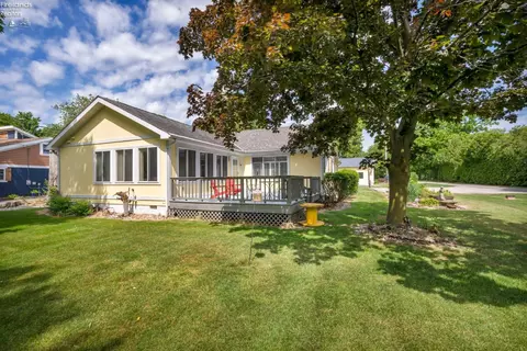 174 Conlan Rd, Put In Bay, OH 43456