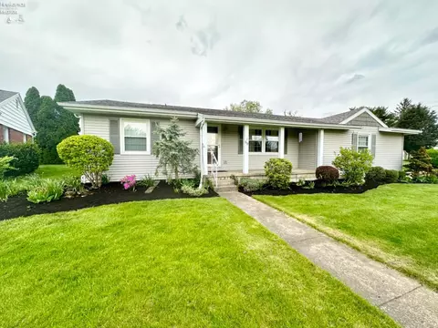 1837 Bauer Ave, Sandusky, OH 44870