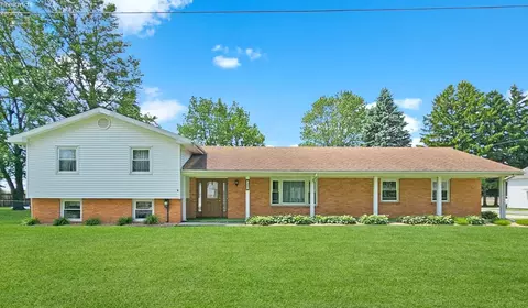 217 W Lincoln St, Lindsey, OH 43442