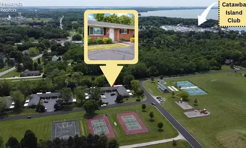 4622 E Catawba Woods Rd, Port Clinton, OH 43452