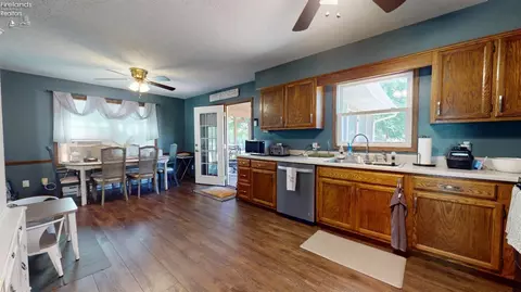 912 Tamarack Dr, Willard, OH 44890 photo 19