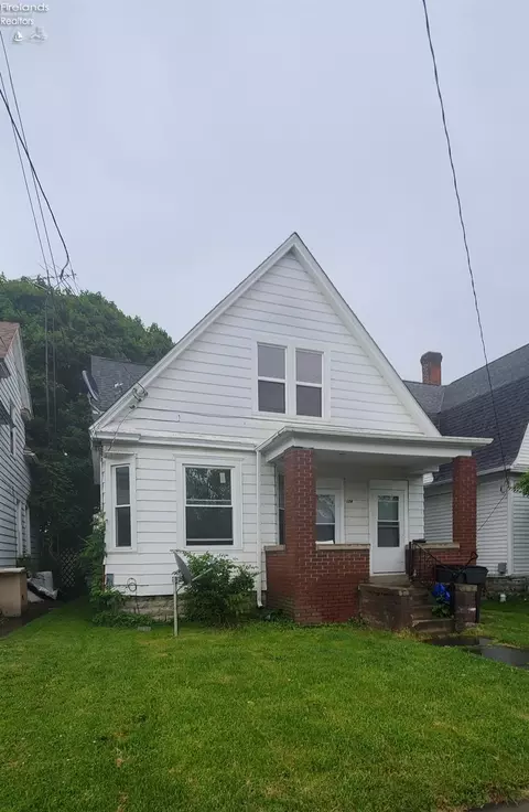 1528 Hayes Ave, Sandusky, OH 44870