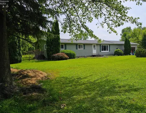 2825 Chapel St, Collins, OH 44826 photo 3