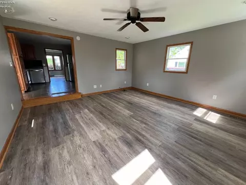 116 Sheffield St, Bellevue, OH 44811 photo 7