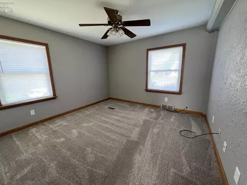 116 Sheffield St, Bellevue, OH 44811 photo 9