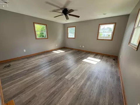 116 Sheffield St, Bellevue, OH 44811 photo 6