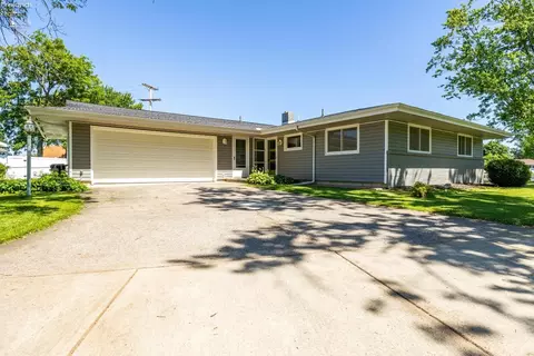 1540 Sunrise Blvd, Fremont, OH 43420