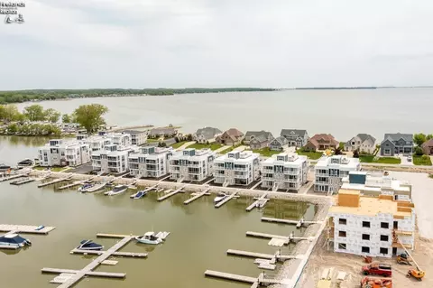 2630 Waterside Court Dr #712, Marblehead, OH 43440