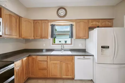 Kitchen - 218 E Main St, Oak Harbor, OH 43449 photo 3 of 5
