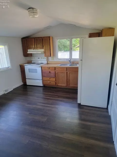 2511 Alpine Trl, Huron, OH 44839 photo 4